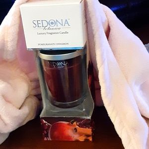 Sedona Botanica Luxury Jar Candle with lid Pomegranate Cinnamon red 6.5 oz New…